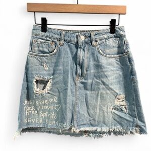 Zara‎ Light Wash Graphic Distressed Mini Denim Skirt Small